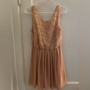 🌸 Blush Floral Jun & Ivy Mini Dress - Large